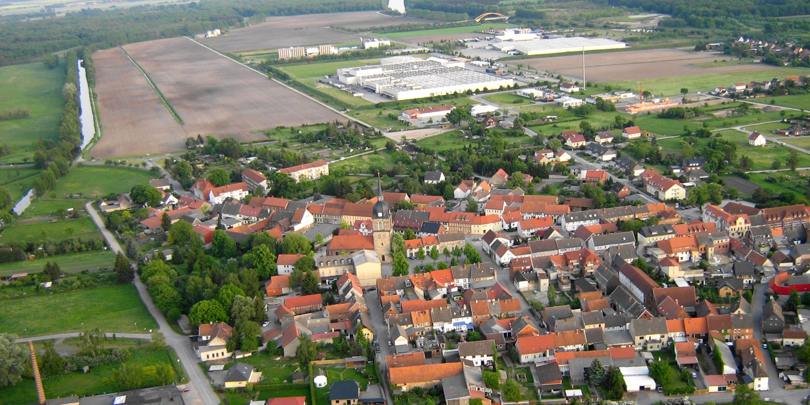 Calvörde Luftbildaufnahme mit Gewerbegebiet